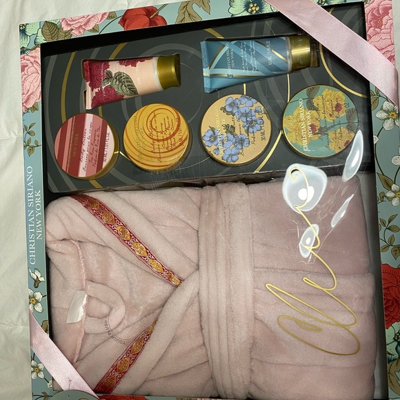 Christian Siriano Bath and Body Gift Set - Picture 5 of 5
